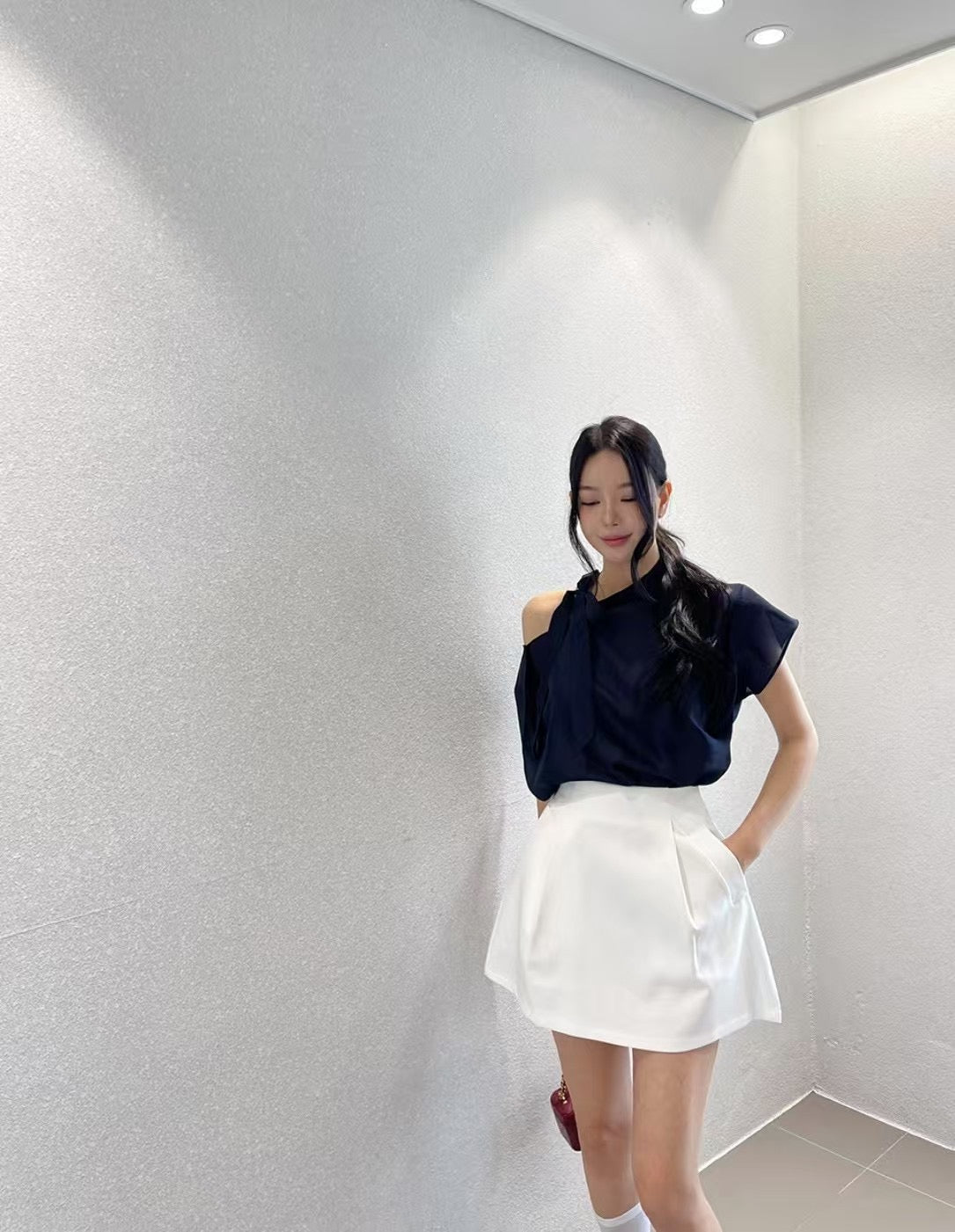 高級的性感露肩綁帶上衣