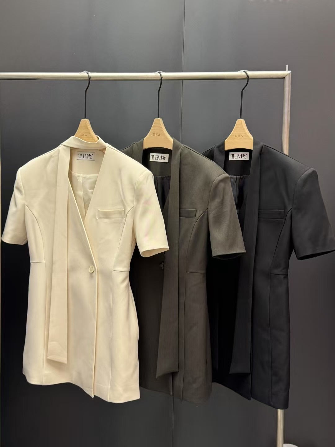 V領單扣脖帶顯瘦短袖西裝外套