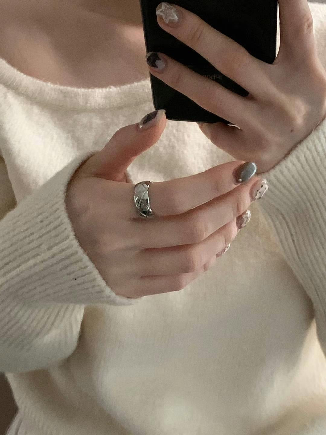 小香風寬版菱格紋開口戒