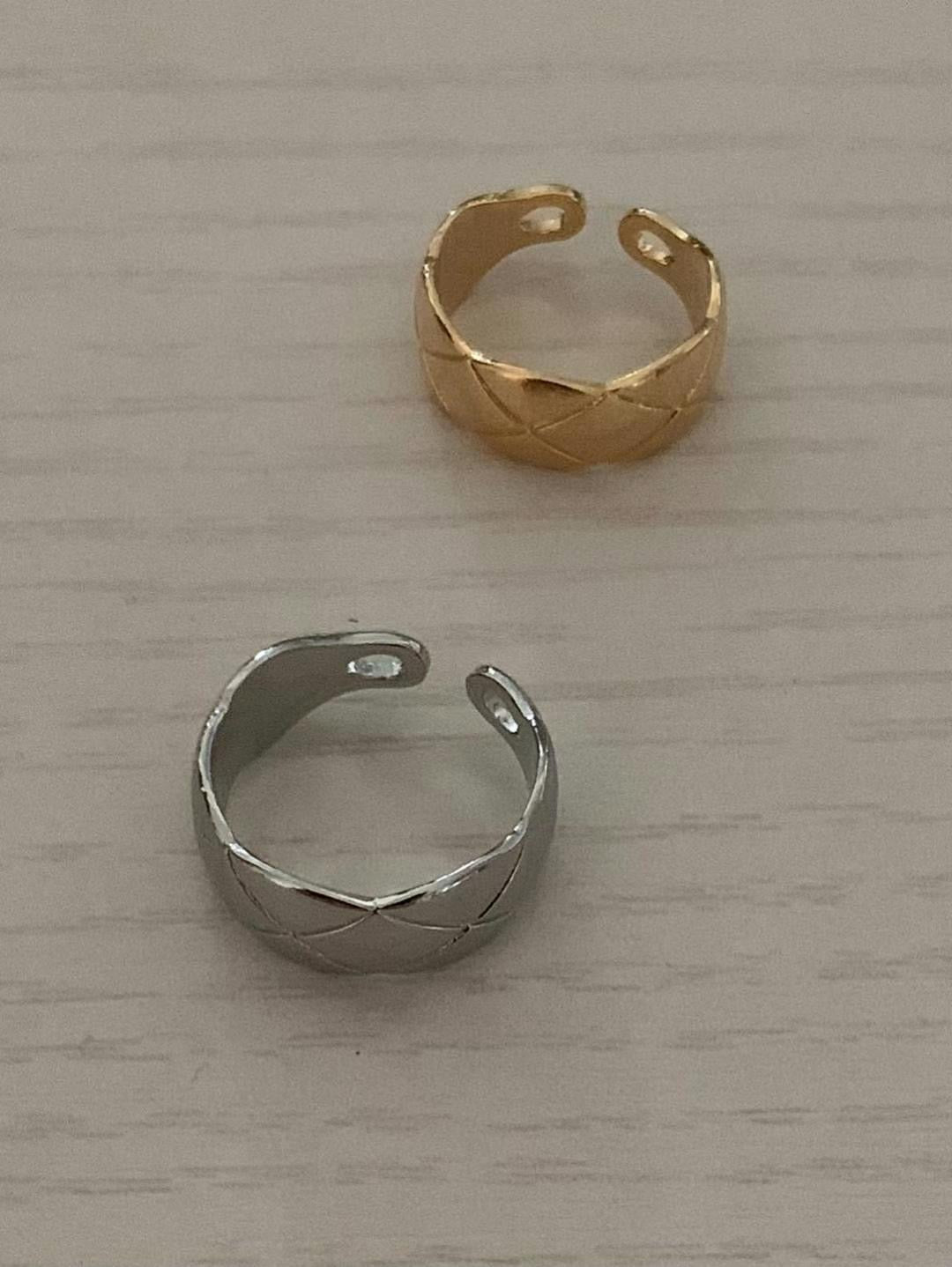 小香風寬版菱格紋開口戒